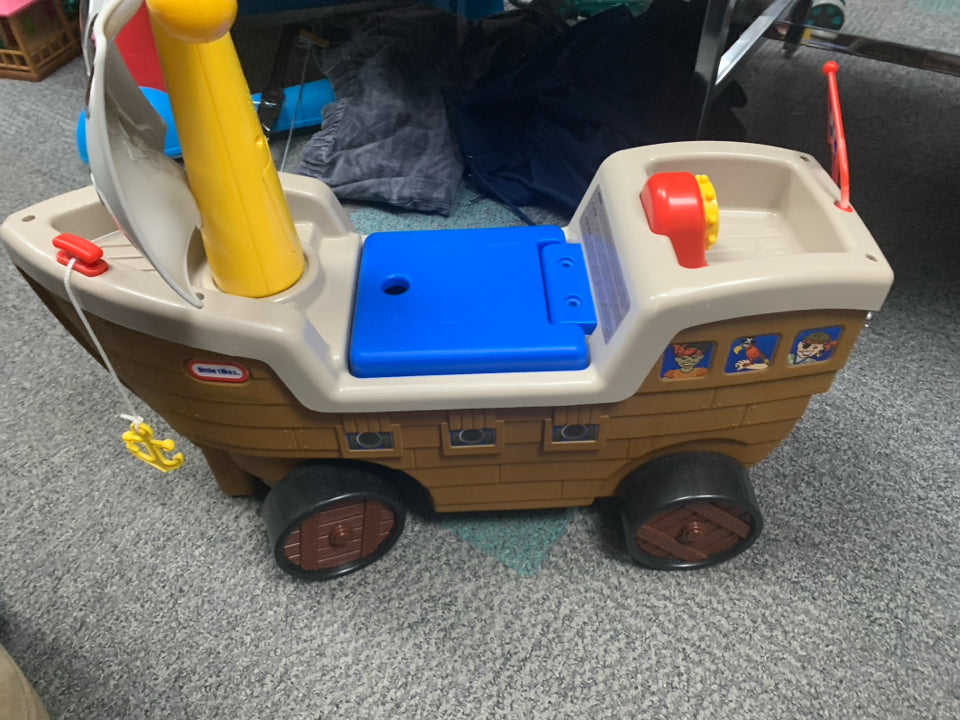 Little Tikes Play n Scoot Pirate Ship