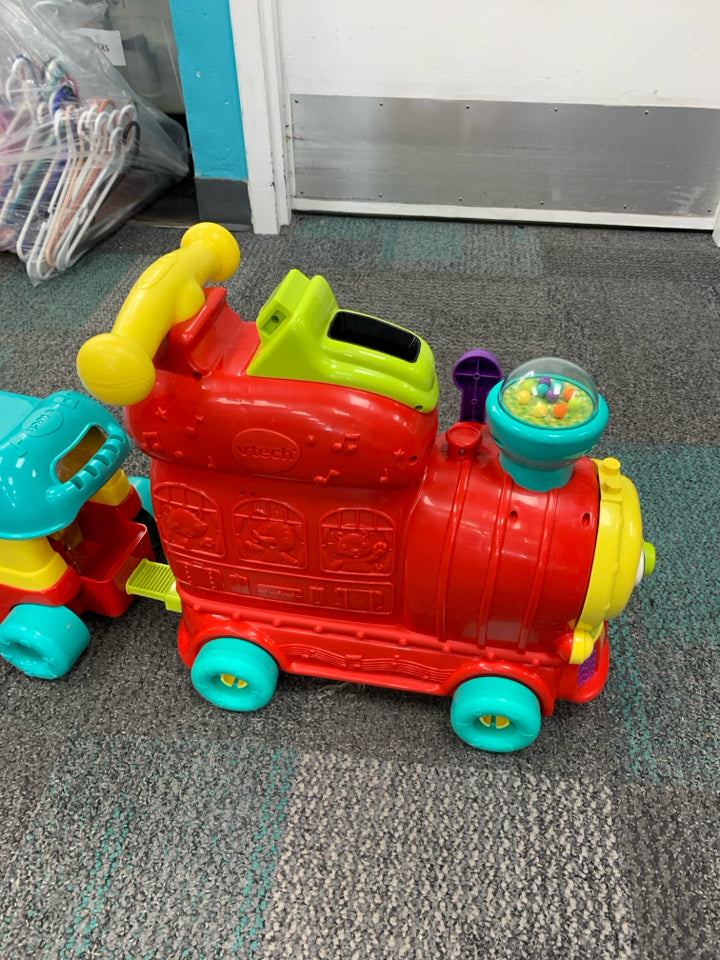 VTech 4-in-1 Learning Letters train