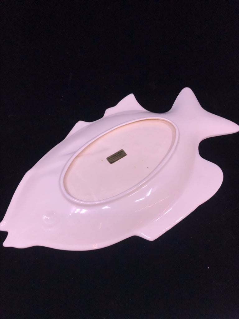 LARGE CREAM PORCELAIN FISH TRAY.