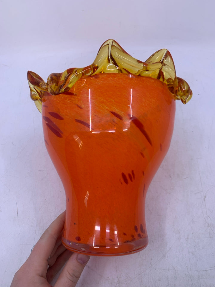 HEAVY BRIGHT ORANGE VASE W/ YELLOW POINTY UNEVEN RIM.