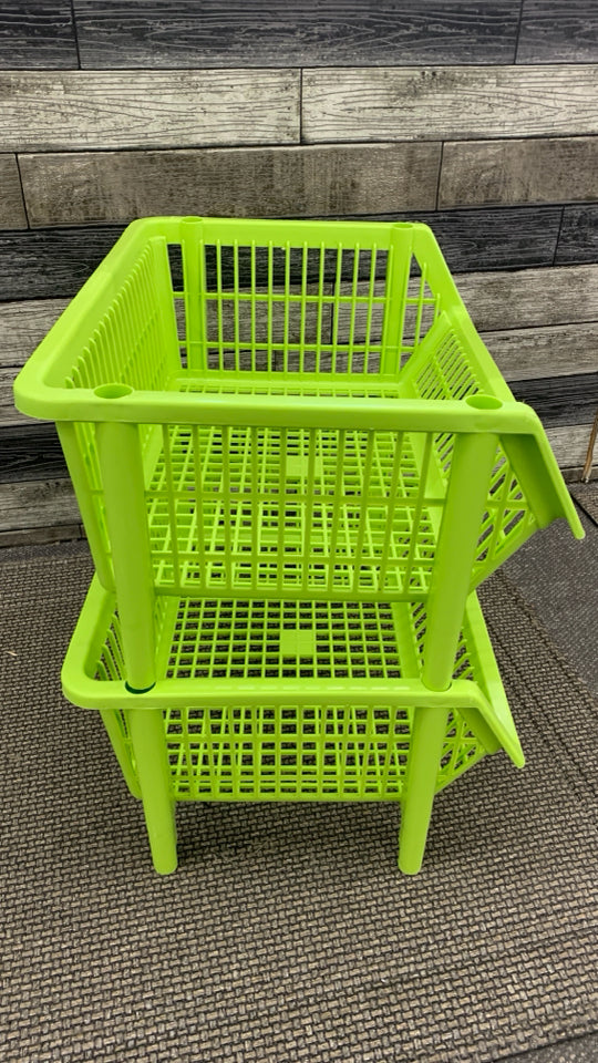 GREEN 2 TIER STORAGE BASKET.
