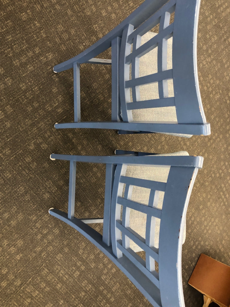 2 BLUE CHAIRS W/FABRIC SEAT.