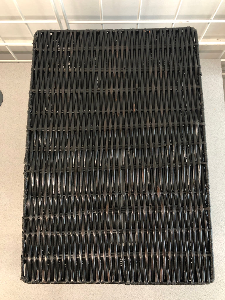 BLACK WOVEN BASKET W/METAL SIDE DETAIL.