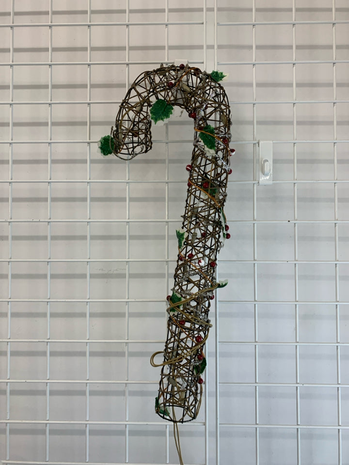 LIGHT-UP CANDY CANE.