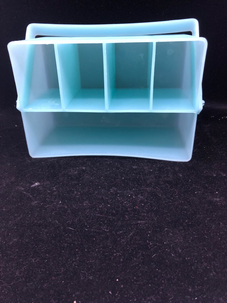 LIGHT BLUE PLASTIC DIVIDED ORGANIZER W HANDLE.