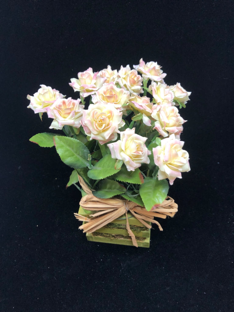 FAUX FLORAL W/GREEN WOODEN BASE.