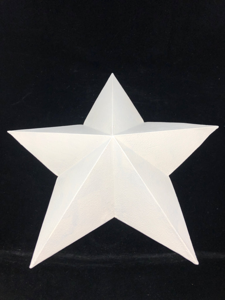 WHITE METAL WALL STAR.