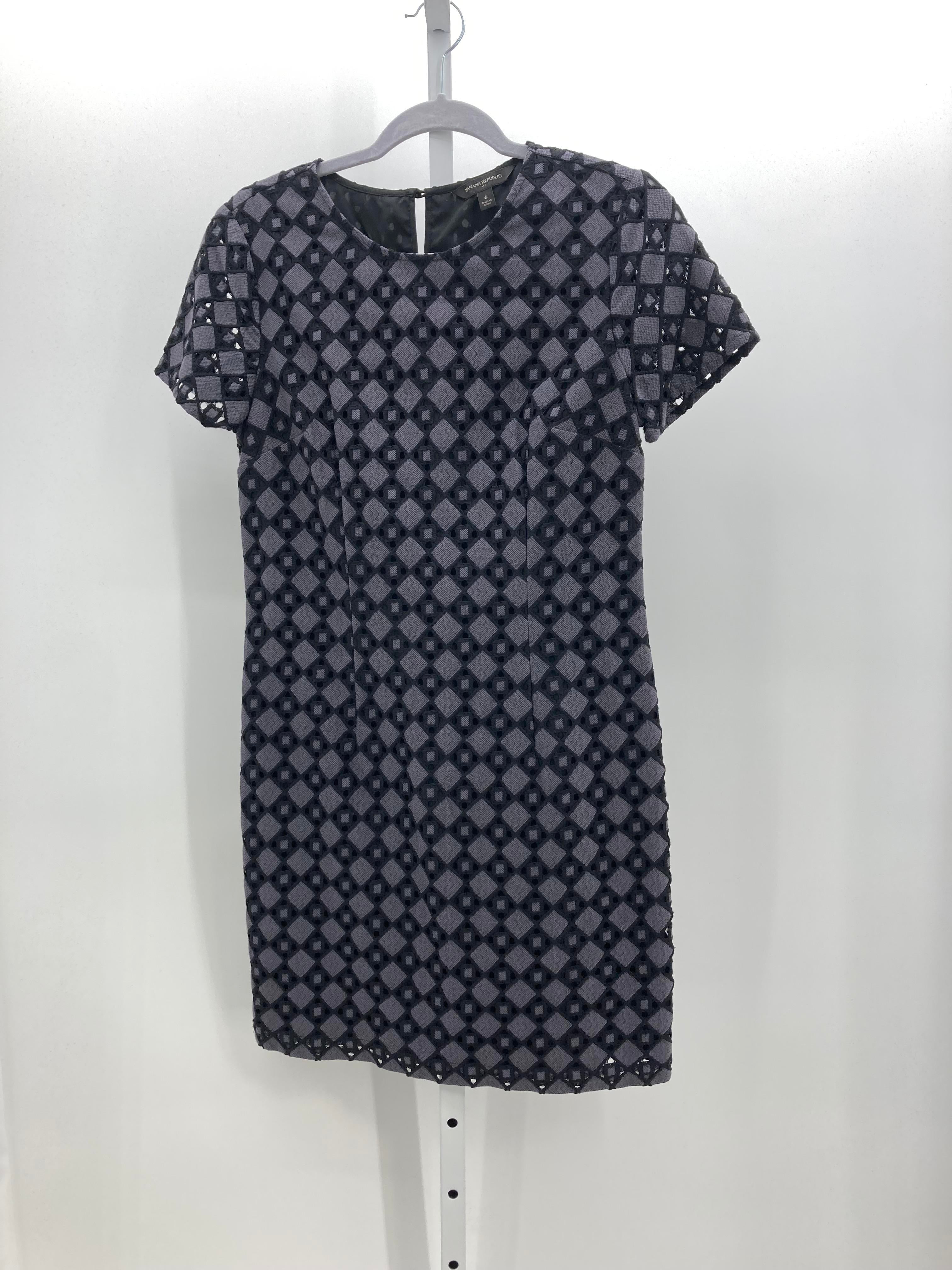 Banana Republic Size 6 Misses Short Sleeve Dress
