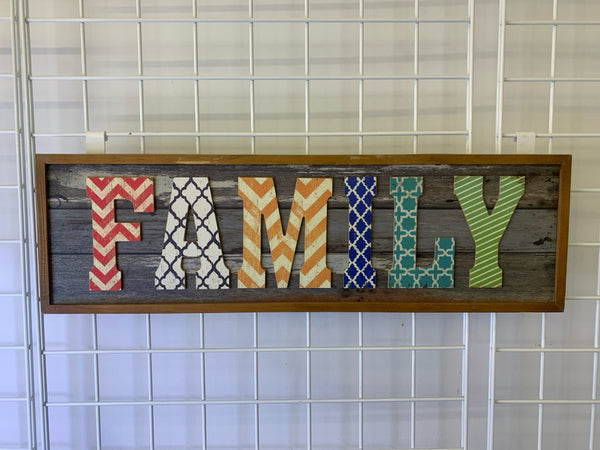 "FAMILY" FAUX WOOD WALL ART MULTI-COLORED.