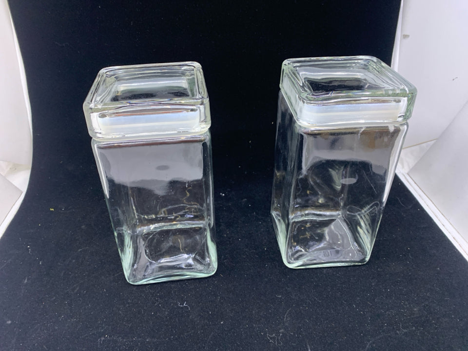 2 SQUARE GLASS CANISTER.