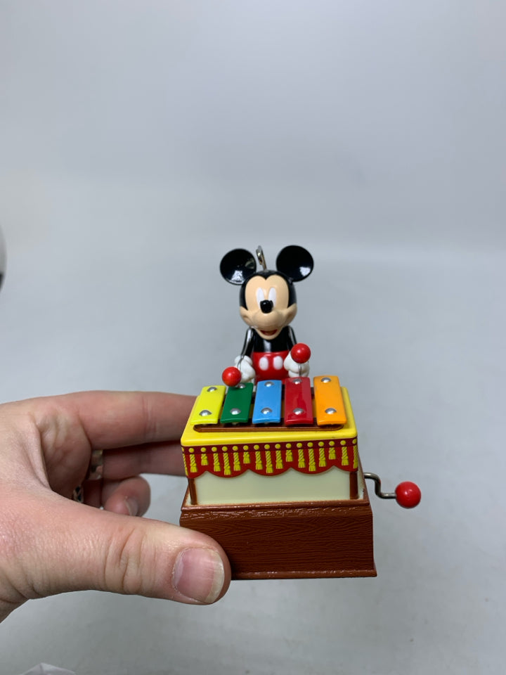 IN BOX DISNEY MICKEY THE MUSICIAN HALLMARK ORNAMENT.