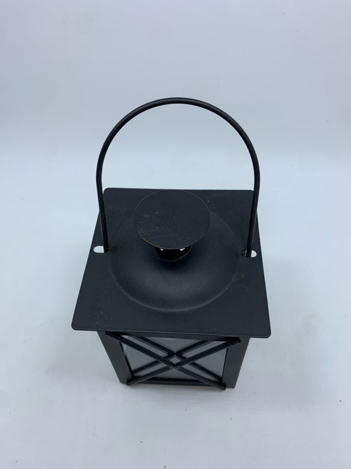 SM BLACK CANDLE LANTERN.