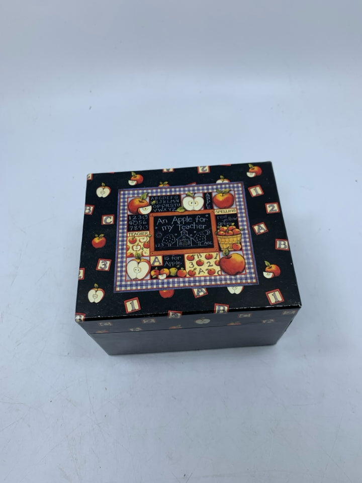 APPLE FOR MY TEACHER MUG IN BOX