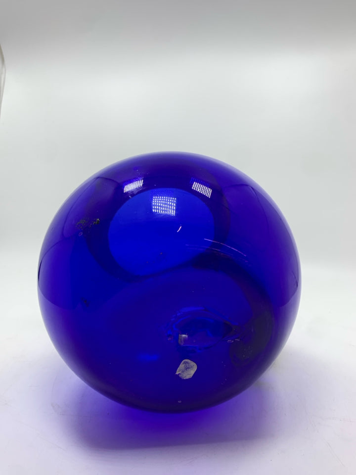 COBALT BLUE GLASS PITCHER.