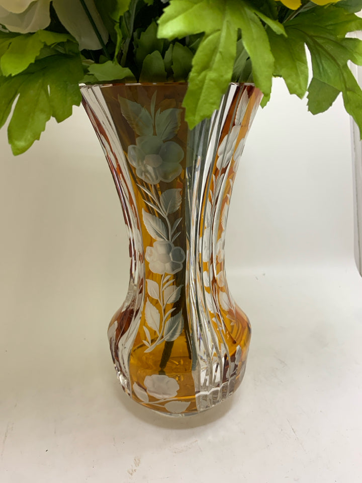 YELLOW BOUQUET IN ORANGE ETCHED GLASS VASE.