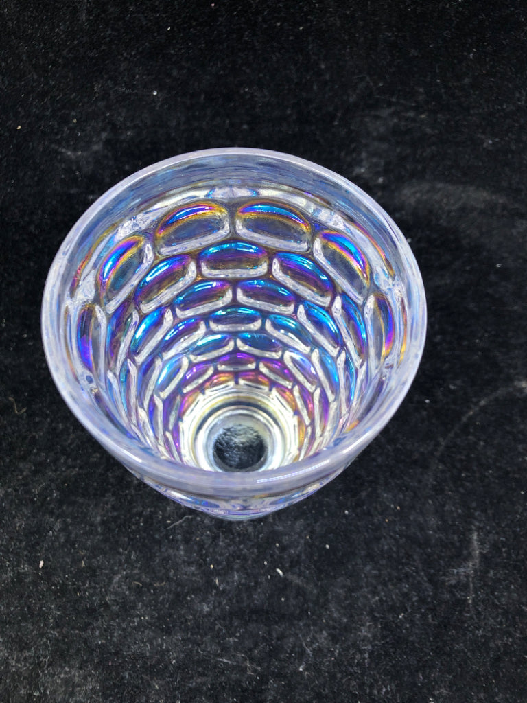 4 IRIDESCENT DIVET GLASSES.