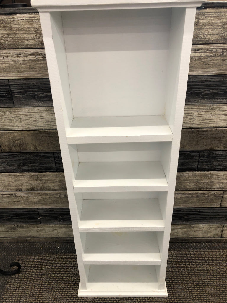 WHITE PAINTED SMALL BOOK SHELF.