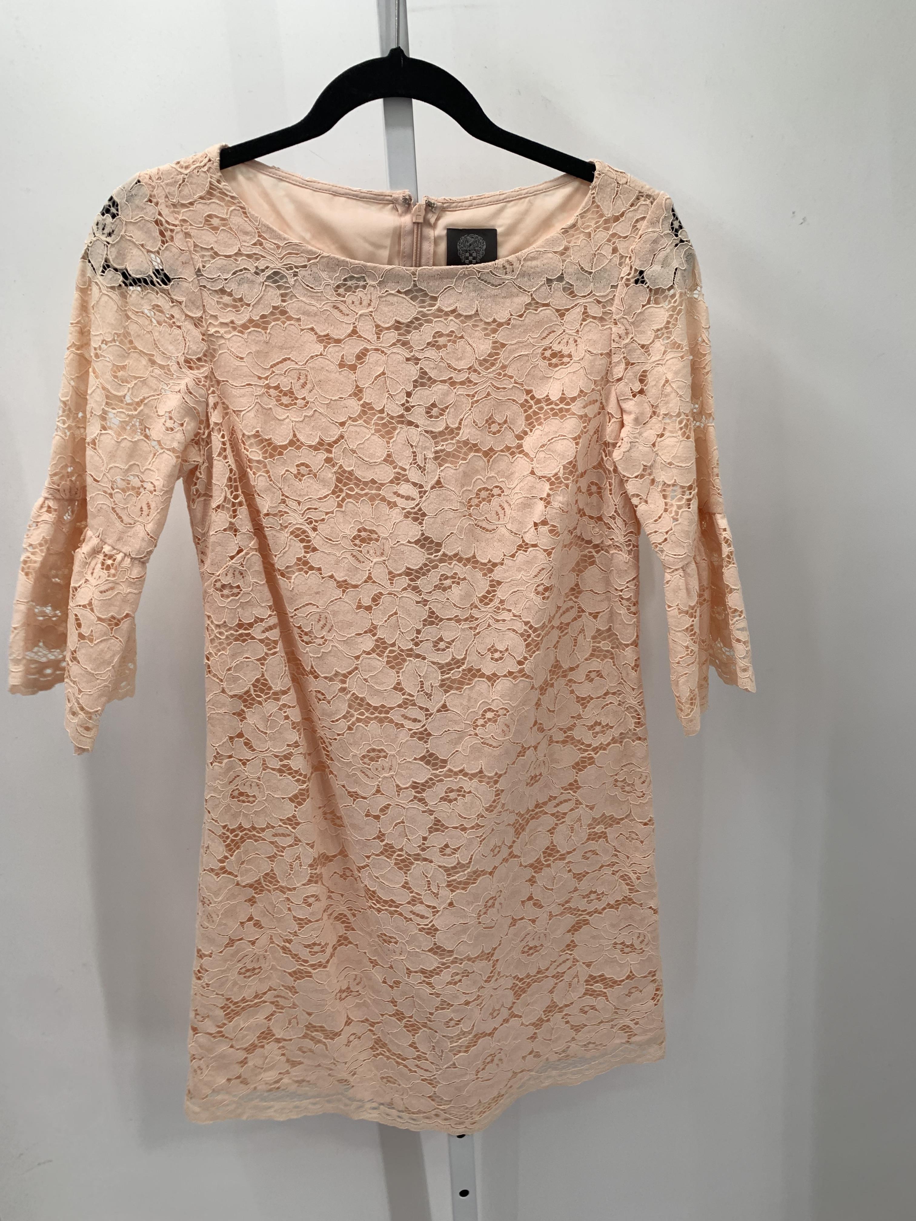Vince Camuto Size 6 Misses Short Sleeve Dress