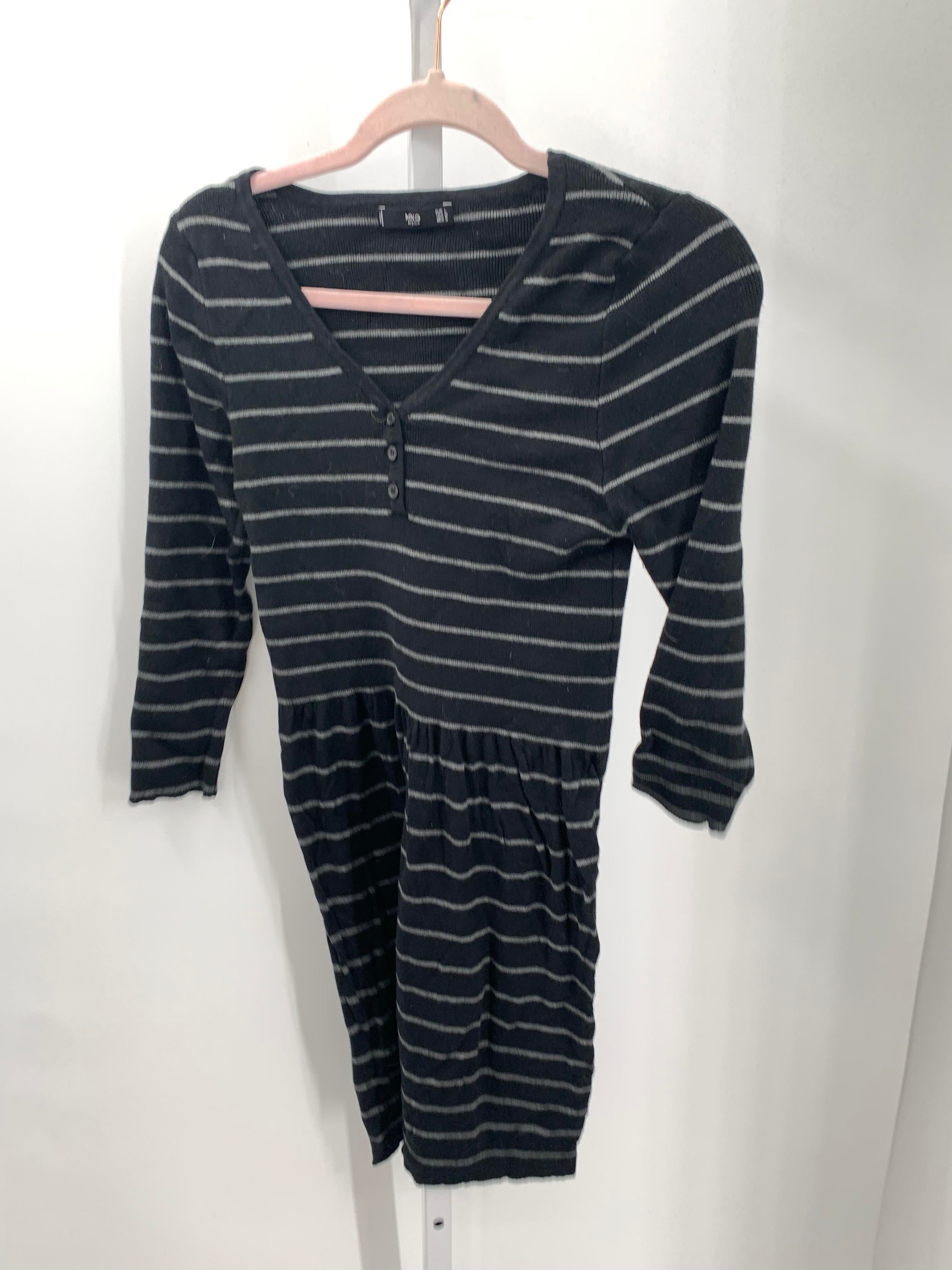 Size Large Misses 3/4 Sleeve Dress