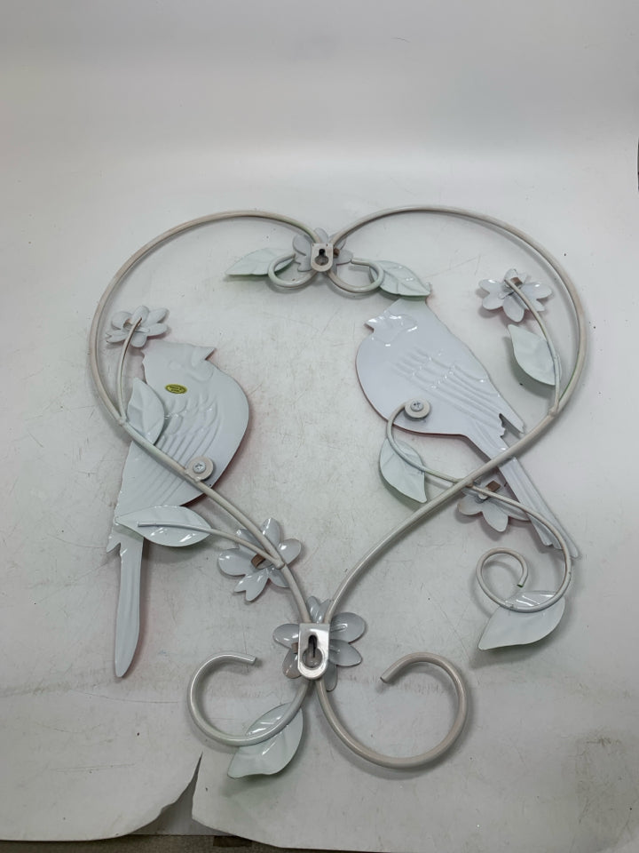HEART SHAPED DOUBLE CARDINAL WALL HANGING.