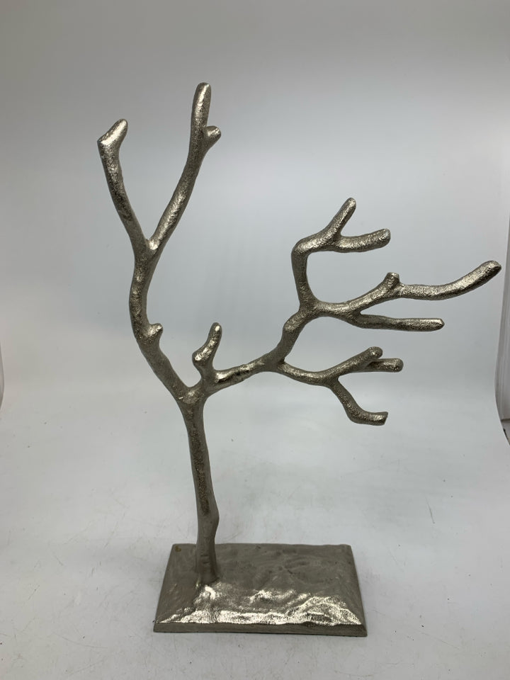 METAL TREE NECKLACE HOLDER.