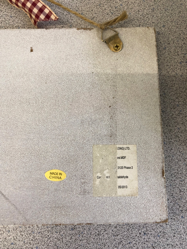 DON'T GO WHERE SIGN WALL HANGING.