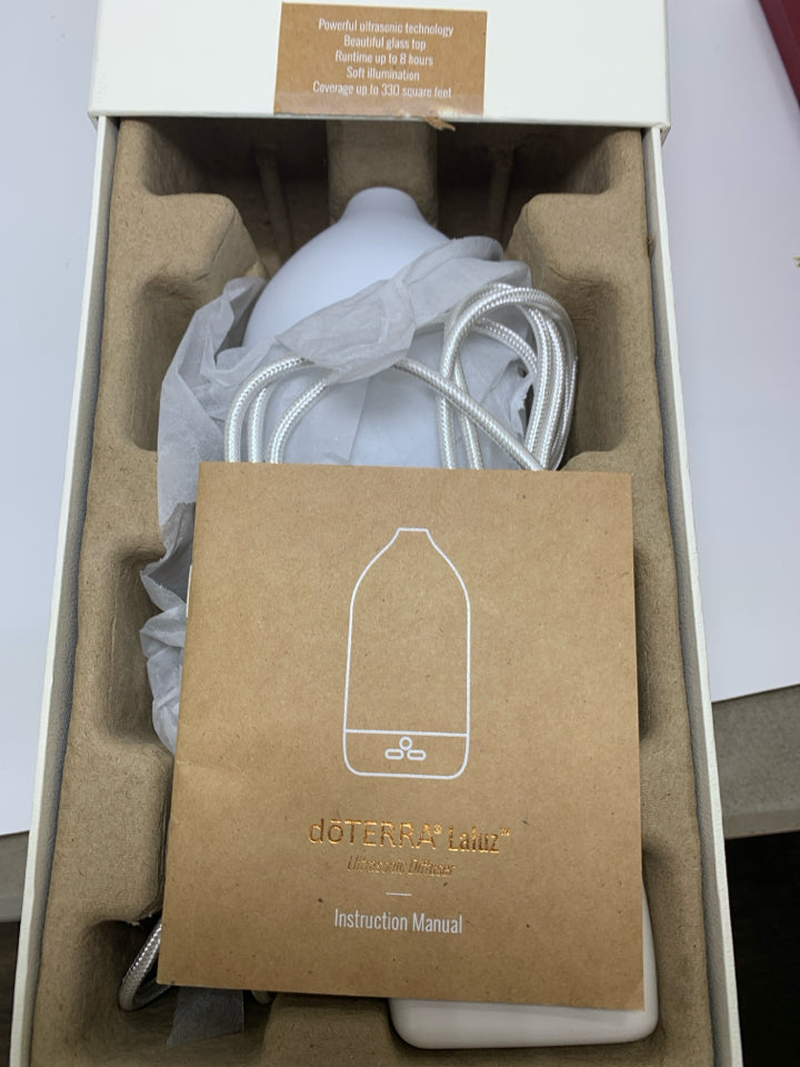 NIB LALUZ ULTRASONIC GLASS DIFFUSER.