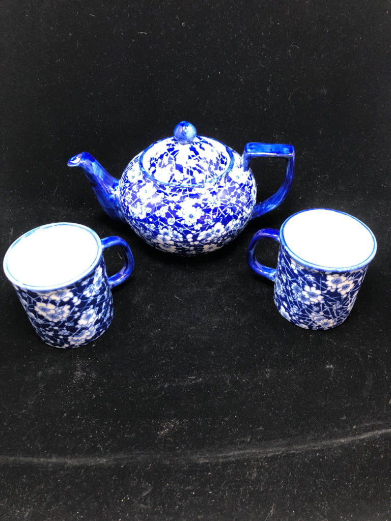 3PC BLUE FLORAL TEAPOT W/ MUGS.