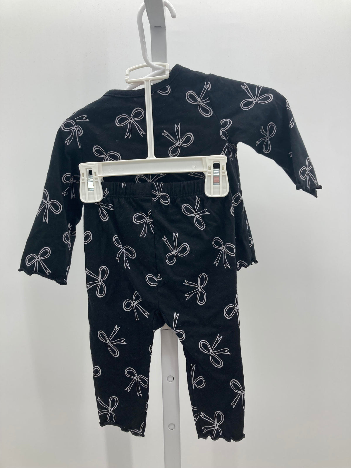 Cat & Jack Size 3-6 Months Girls 2 Pieces