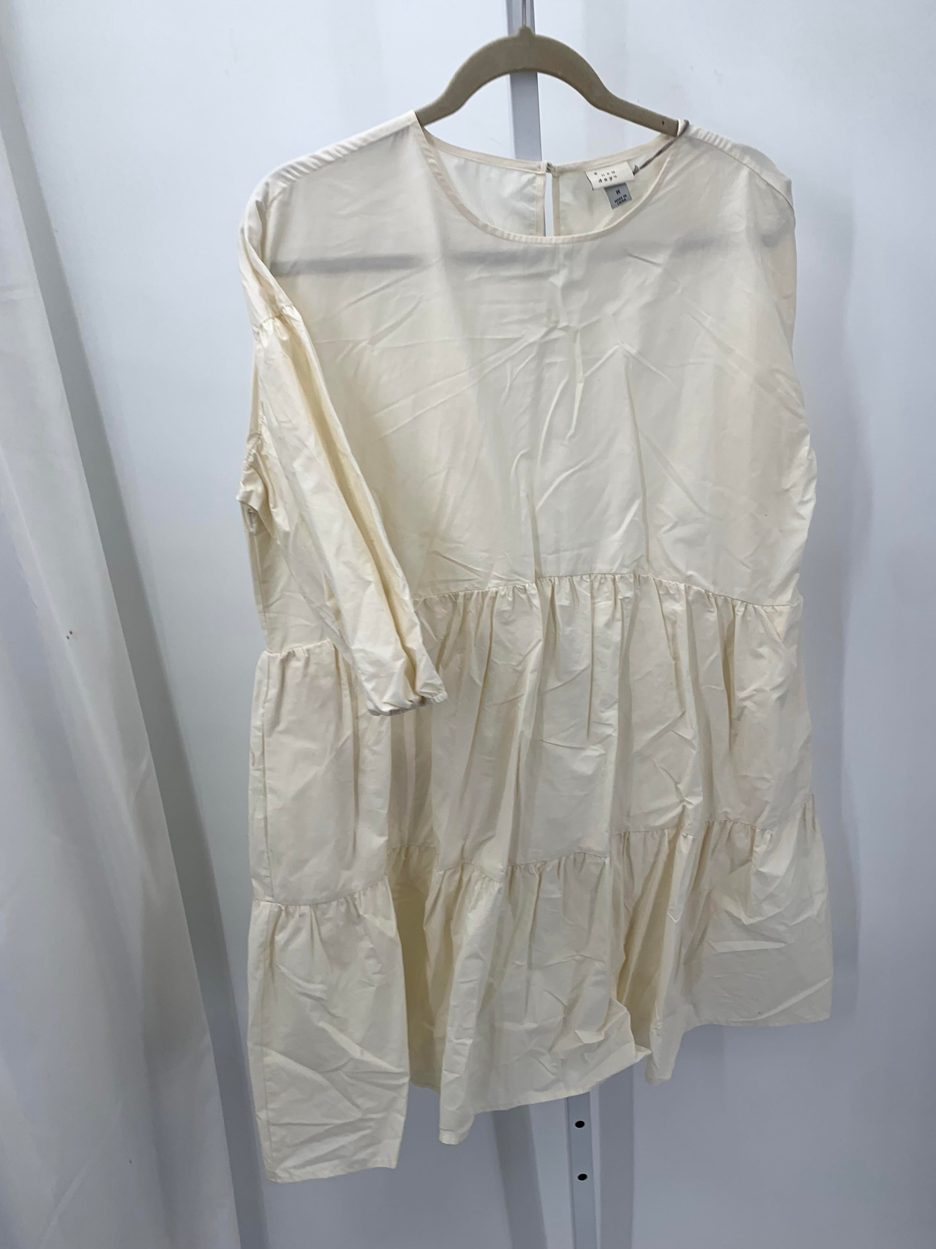 A New Day Size Medium Misses Short Sleeve Dress