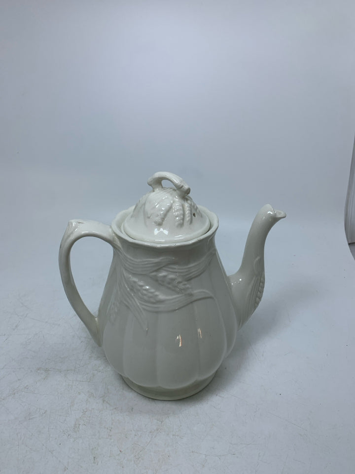 VTG IRONSTONE "WHEAT" RIBBED TEAPOT.