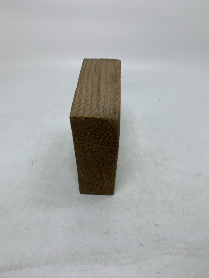 WOOD BLOCK BEE KIND.