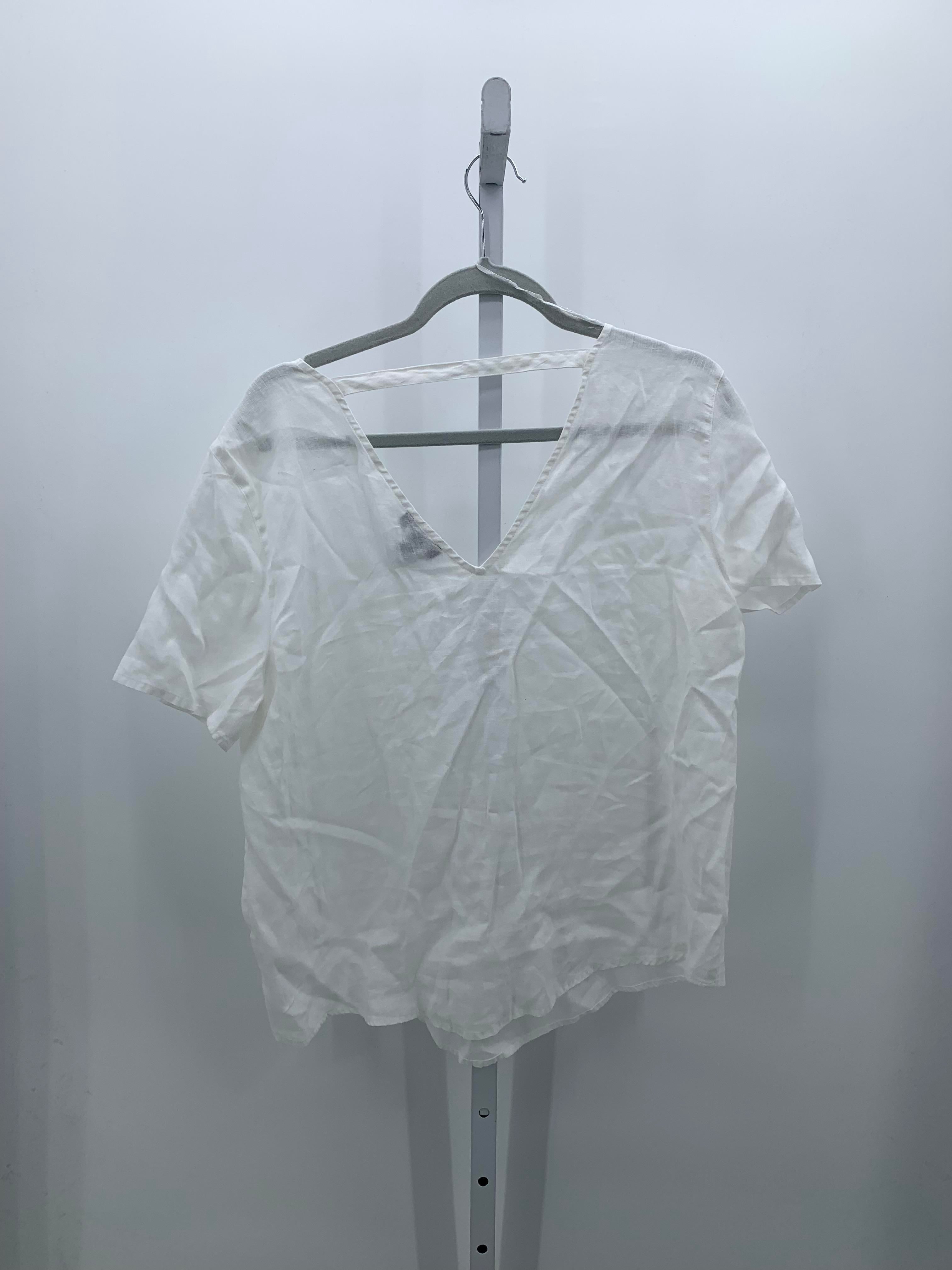 Lord & Taylor Size Large Misses Short Sleeve Shirt
