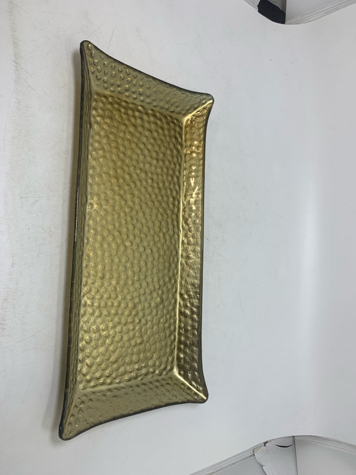 RECTANGLE HAMMERED GLASS TRAY.
