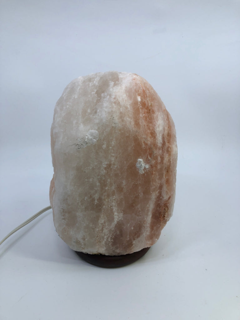 PINK SALT LAMP.