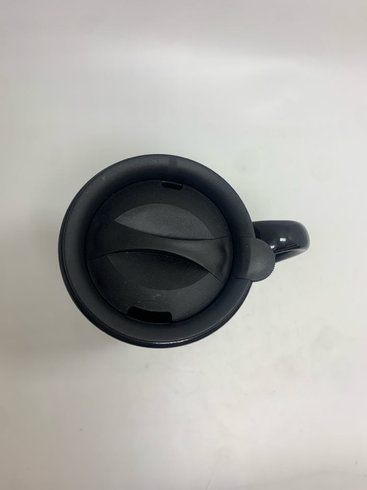 STONEWARE MUG W/TRAVEL LID.