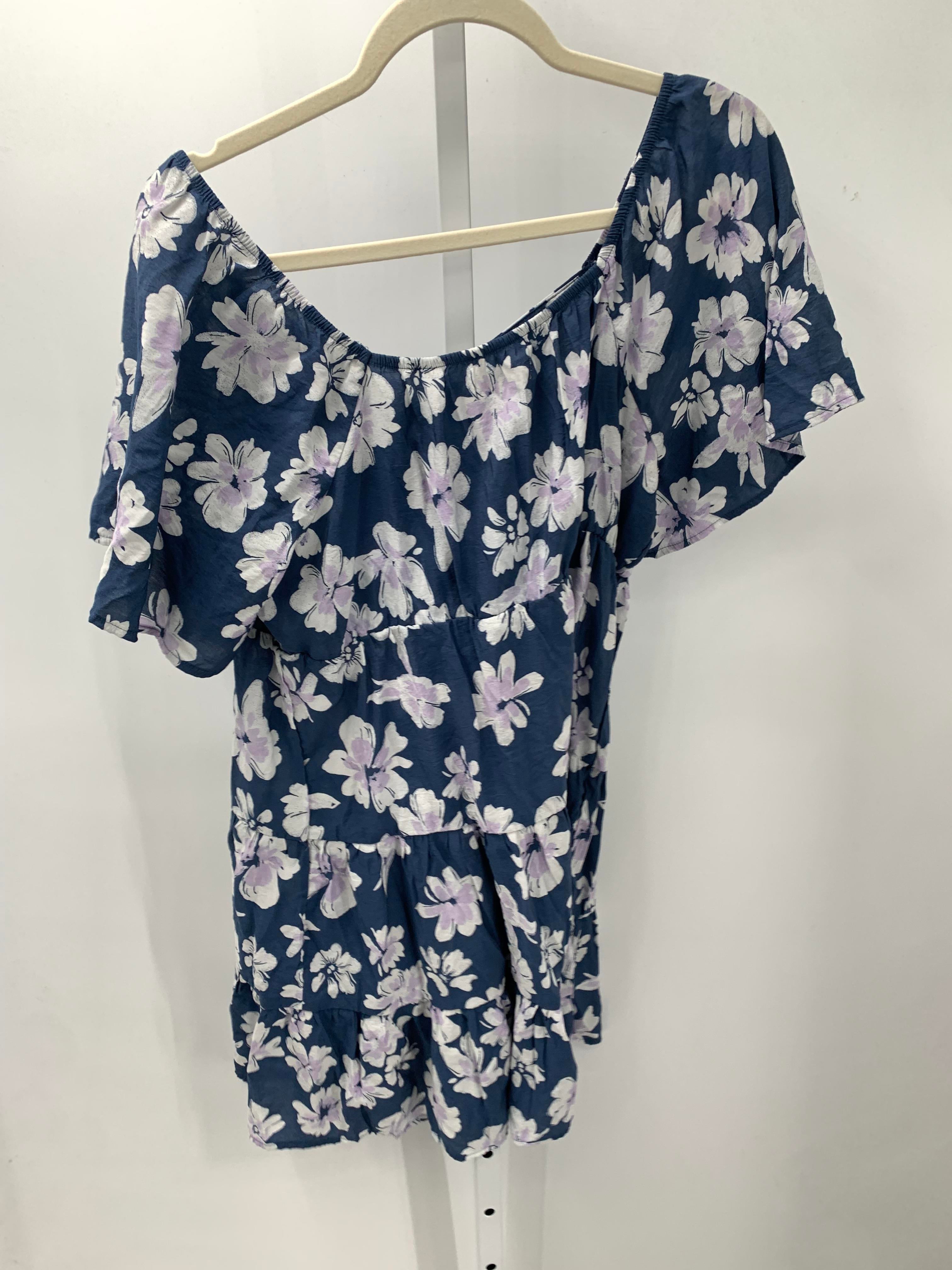 SO Size Large Juniors Short Sleeve Dress