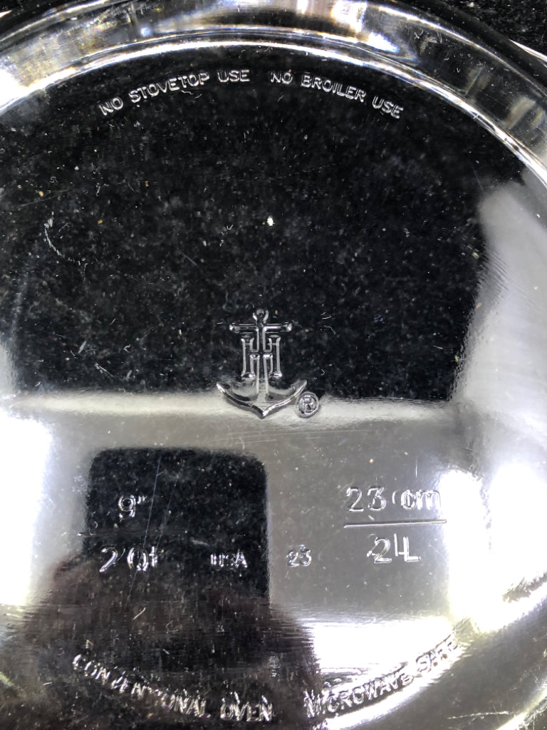 CLEAR GLASS PIE PLATE ANCHOR HOCKING W/ HANDLES.