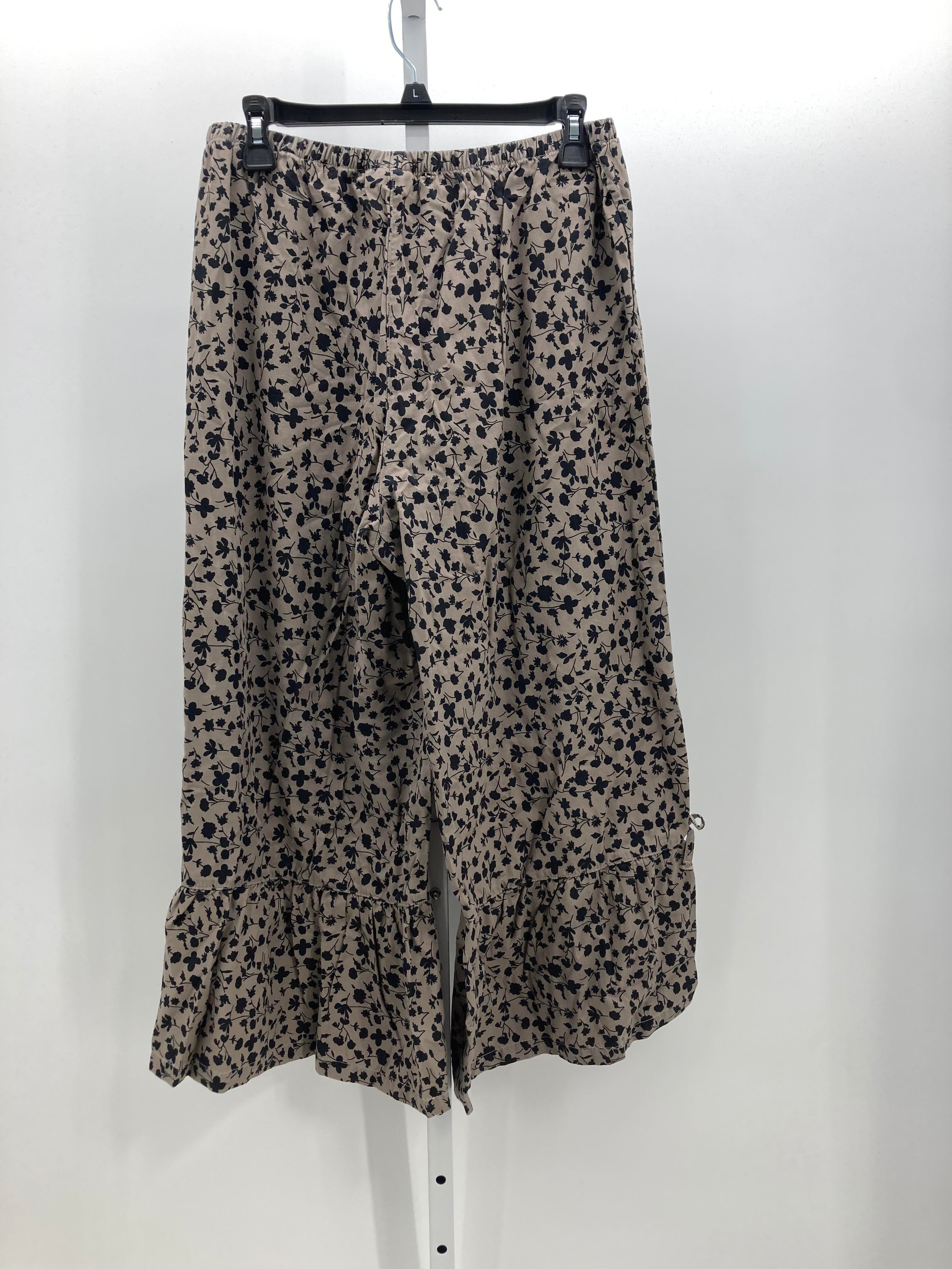 Size Large Misses Cropped Pants