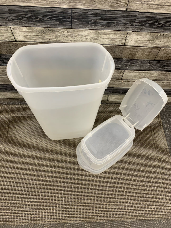 CLEAR PLASTIC WRAP'N CRAFT WRAPPING PAPER HOLDER.