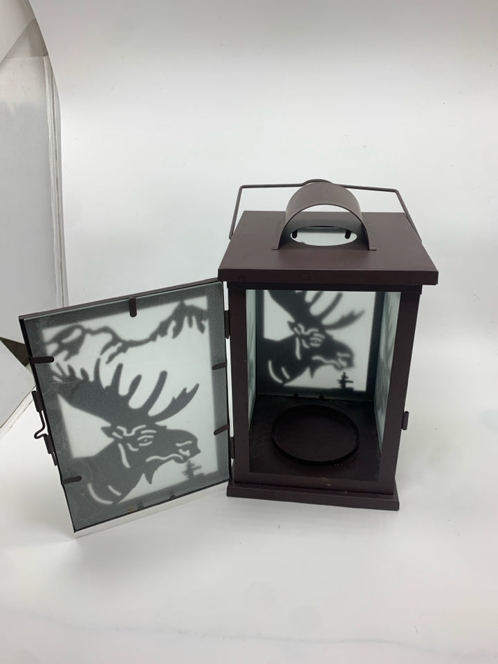 BROWN METAL MOOSE LANTERN W/FROSTED GLASS.