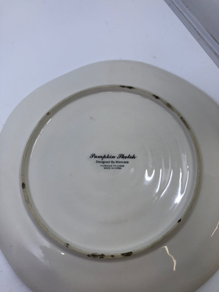5 PUMPKIN DESSERT PLATES.