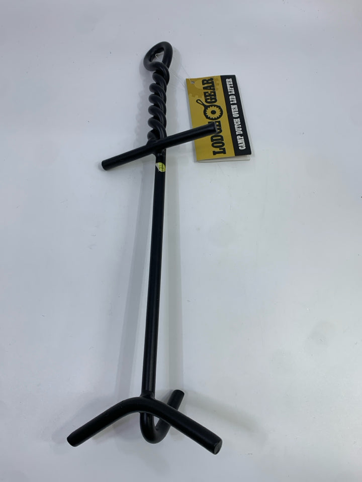 NWT DUTCH OVEN LID LIFTER.