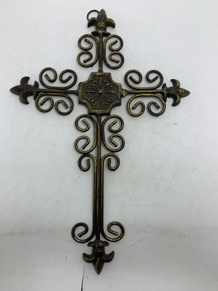 RUSTIC METAL CROSS WALL HANGING.