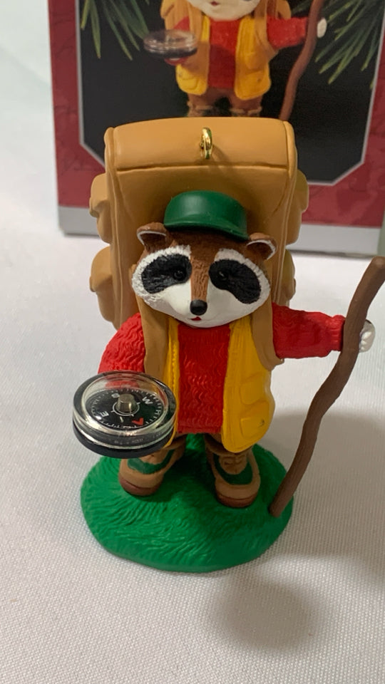 HALLMARK HOLIDAY CAMPER- CAMPING RACOON.