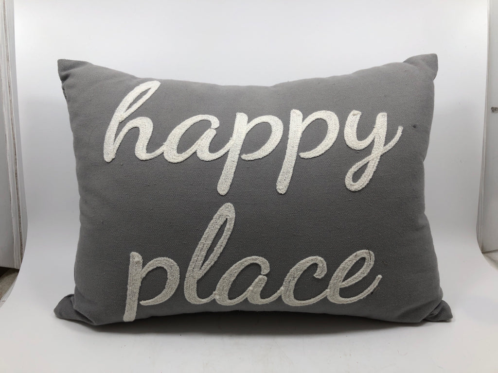 HAPPY PLACE GRAY ACCENT PILLOW.