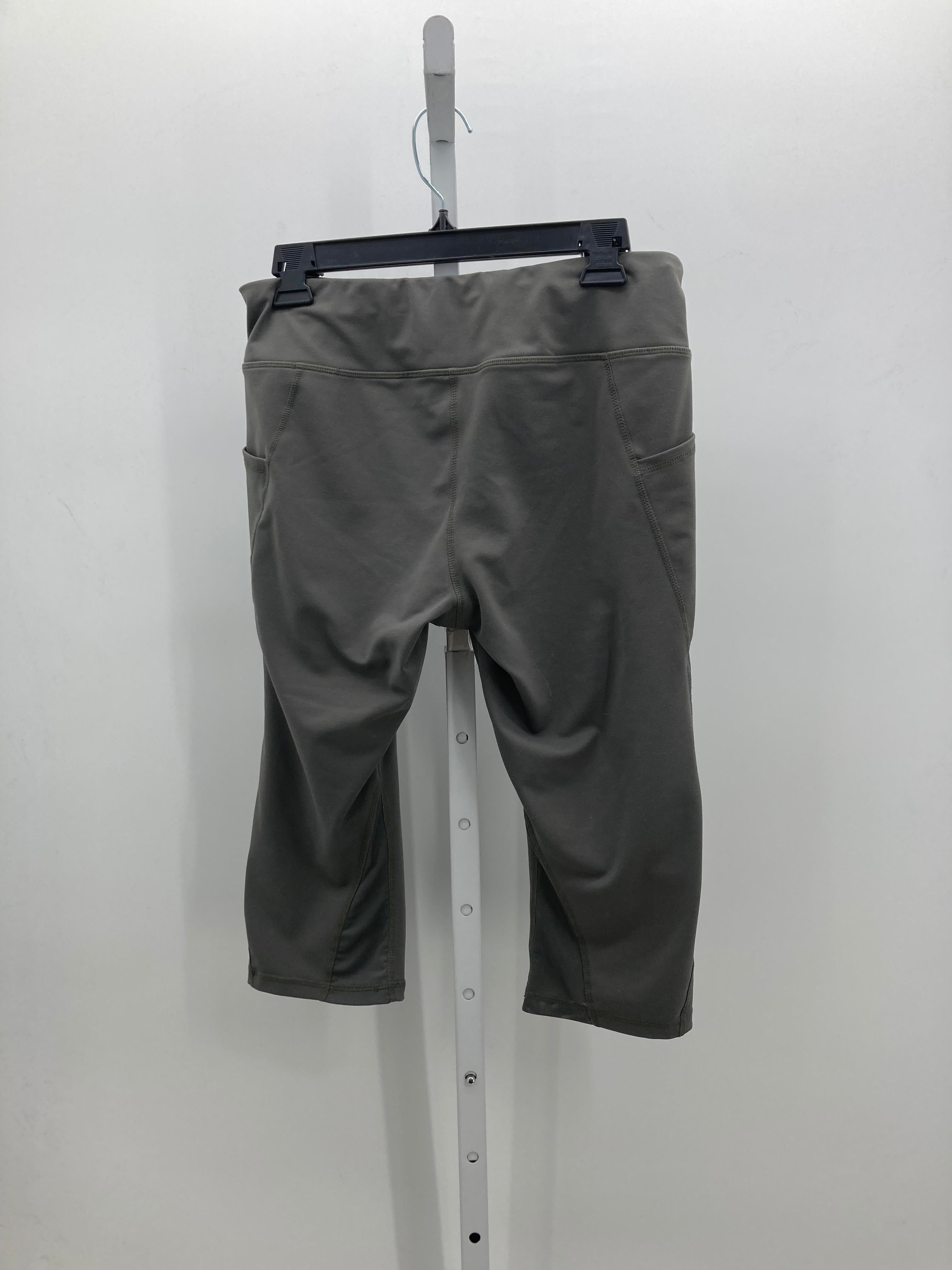 Athletic Works Size Large Misses Capri Pants