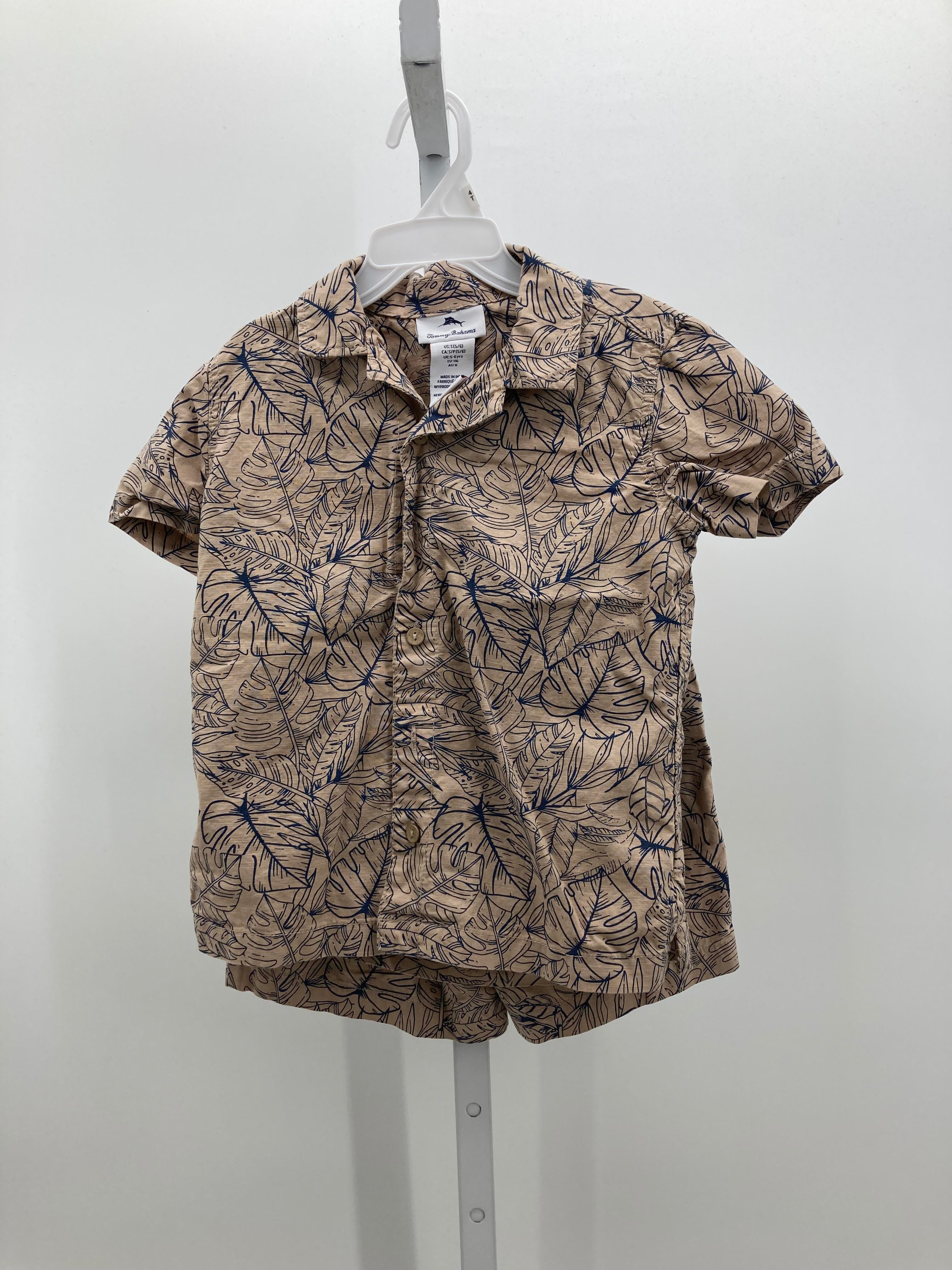 BLUE LEAVES SHIRT AND SHORTS