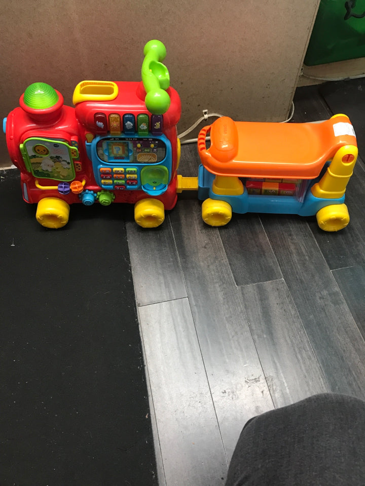 VTech 4-in-1 Learning Letters train