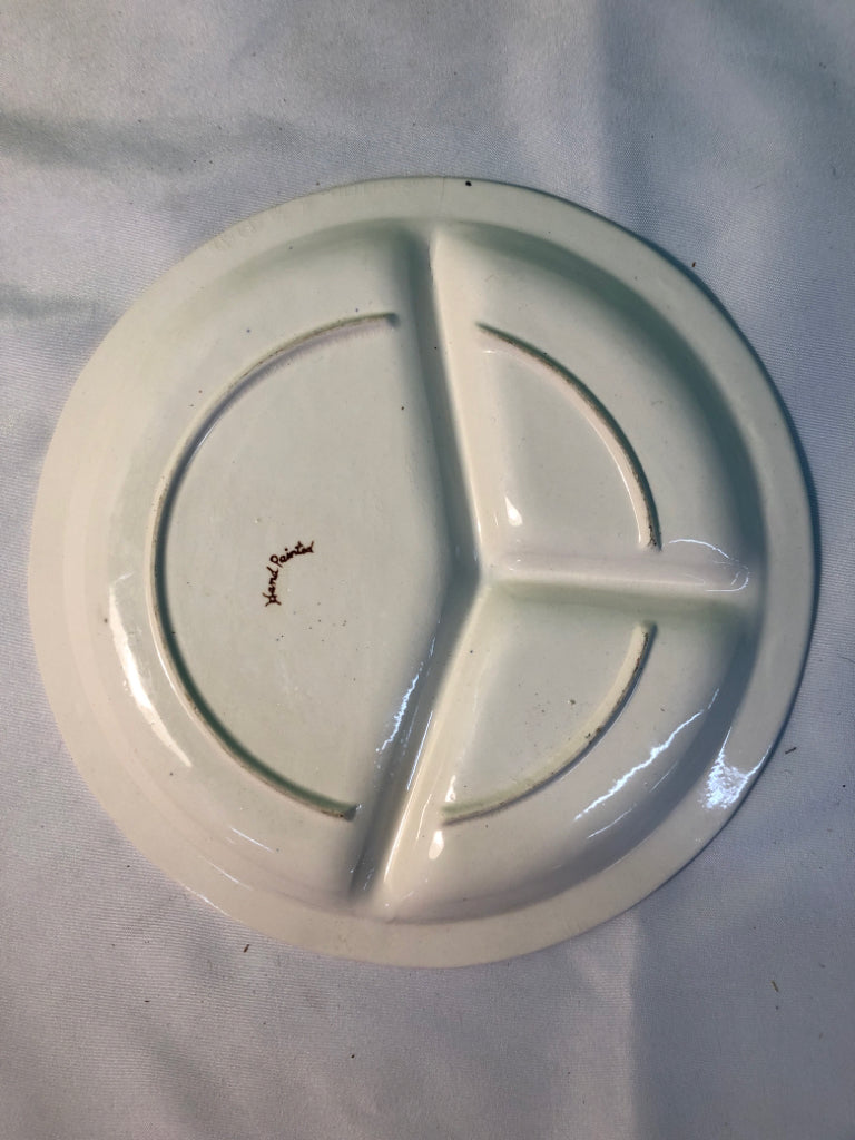 WHITE CERAMIC 3 SEGMENT BULL AND LASSO PLATE.